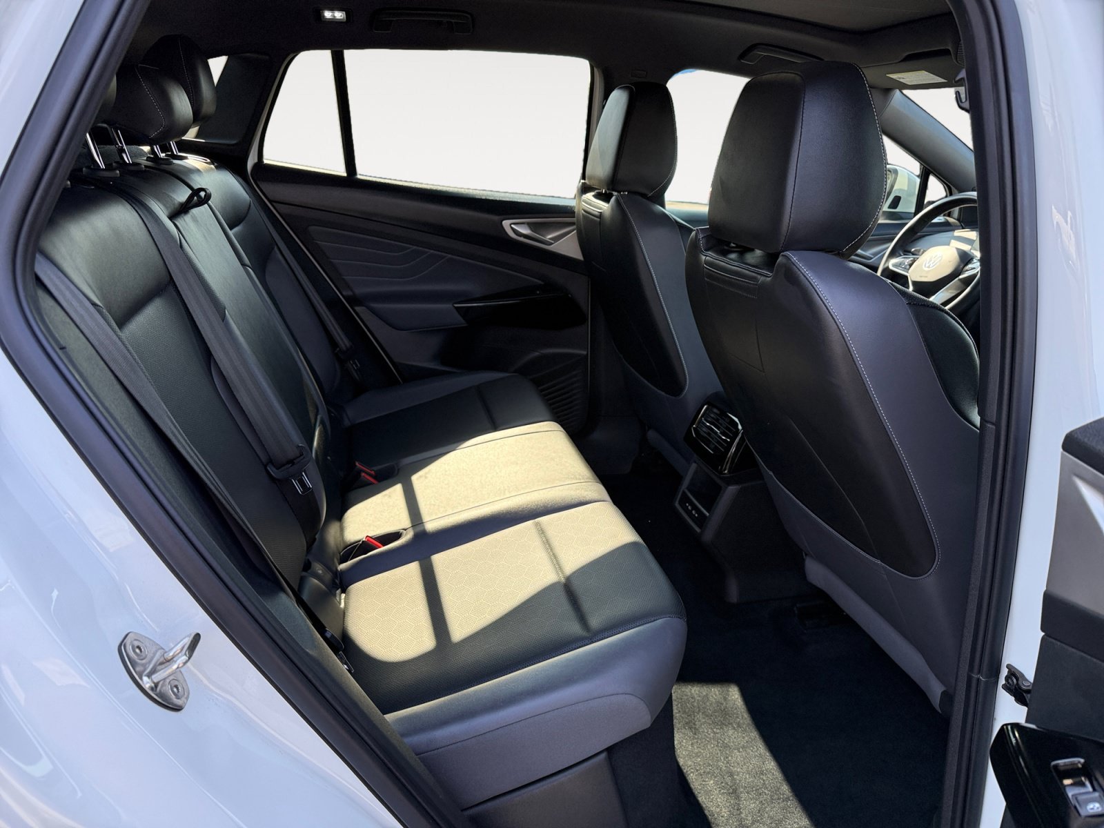 Certified Used 2023 Opal White Volkswagen Pro S image 18
