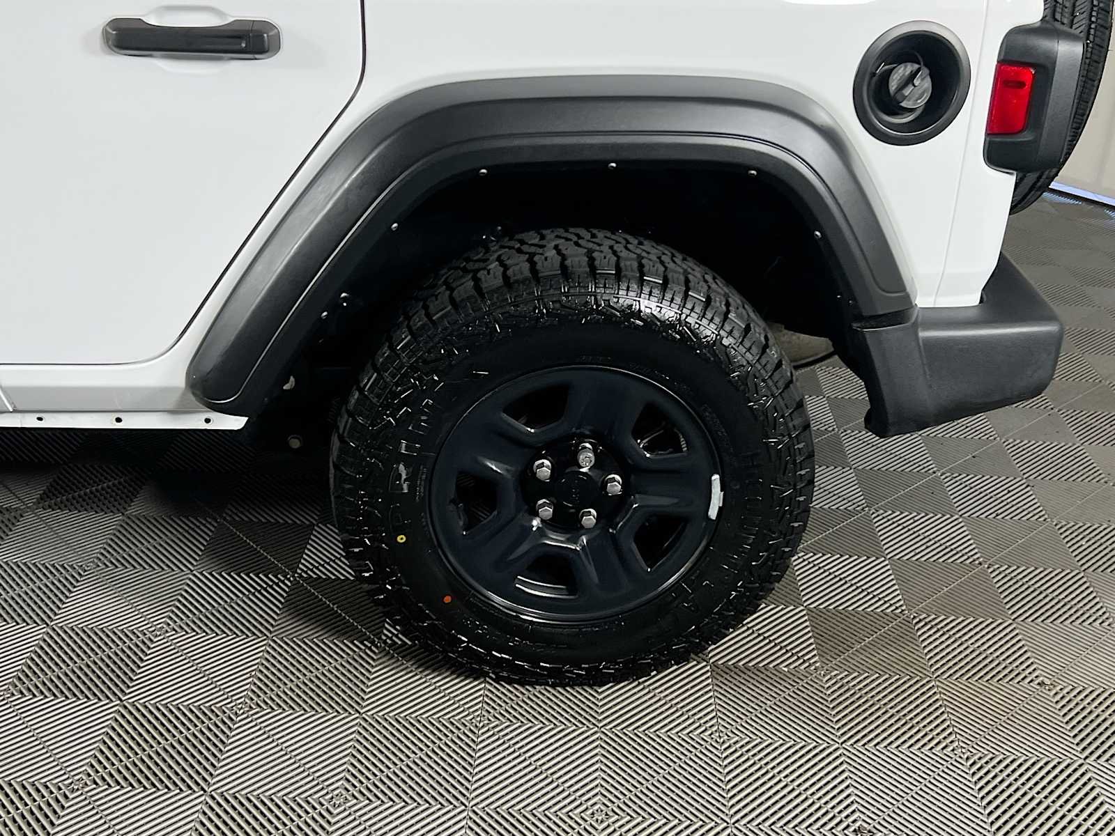 Used 2022 Bright White Clearcoat Jeep Unlimited Sport image 30