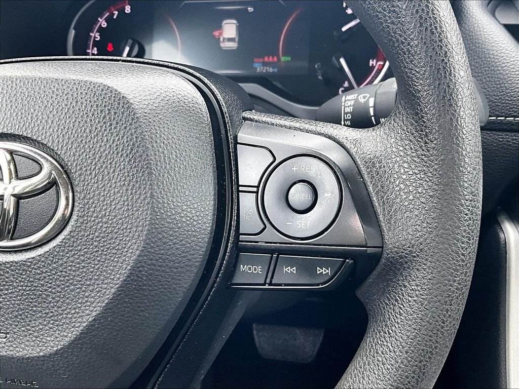 Used 2025 White Toyota XLE image 24