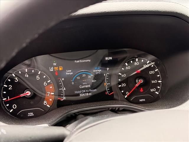 Used 2023 Red Jeep Latitude Lux image 25