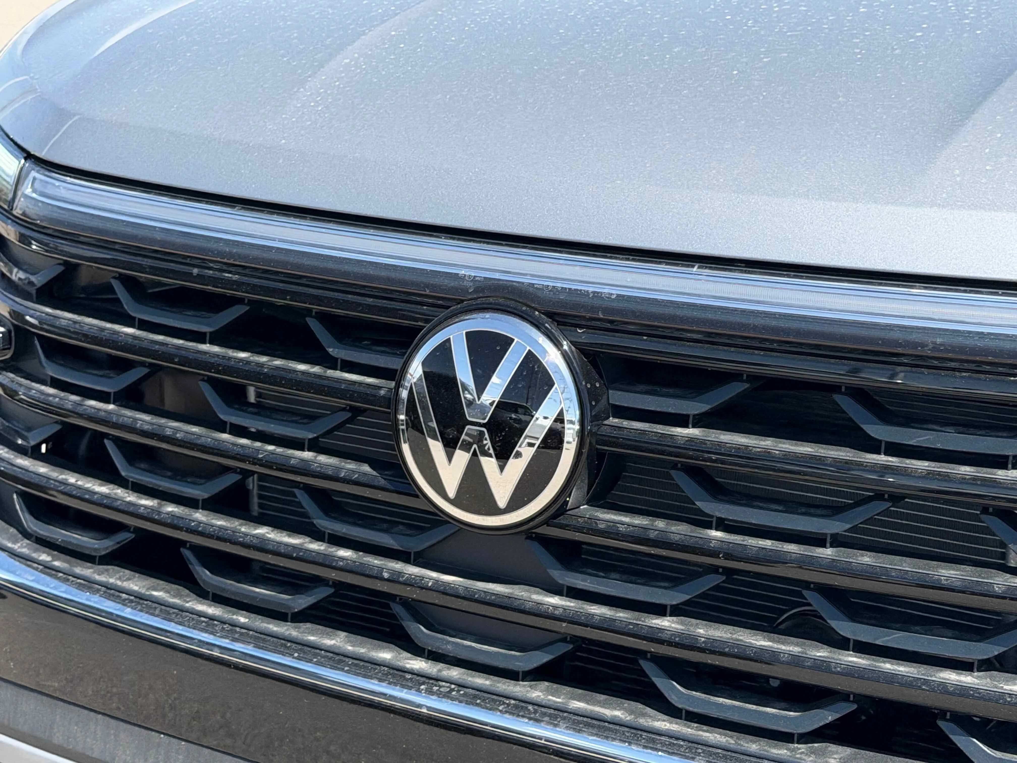 New 2026 Silver Mist Volkswagen 2.0T SE w/Technology image 9