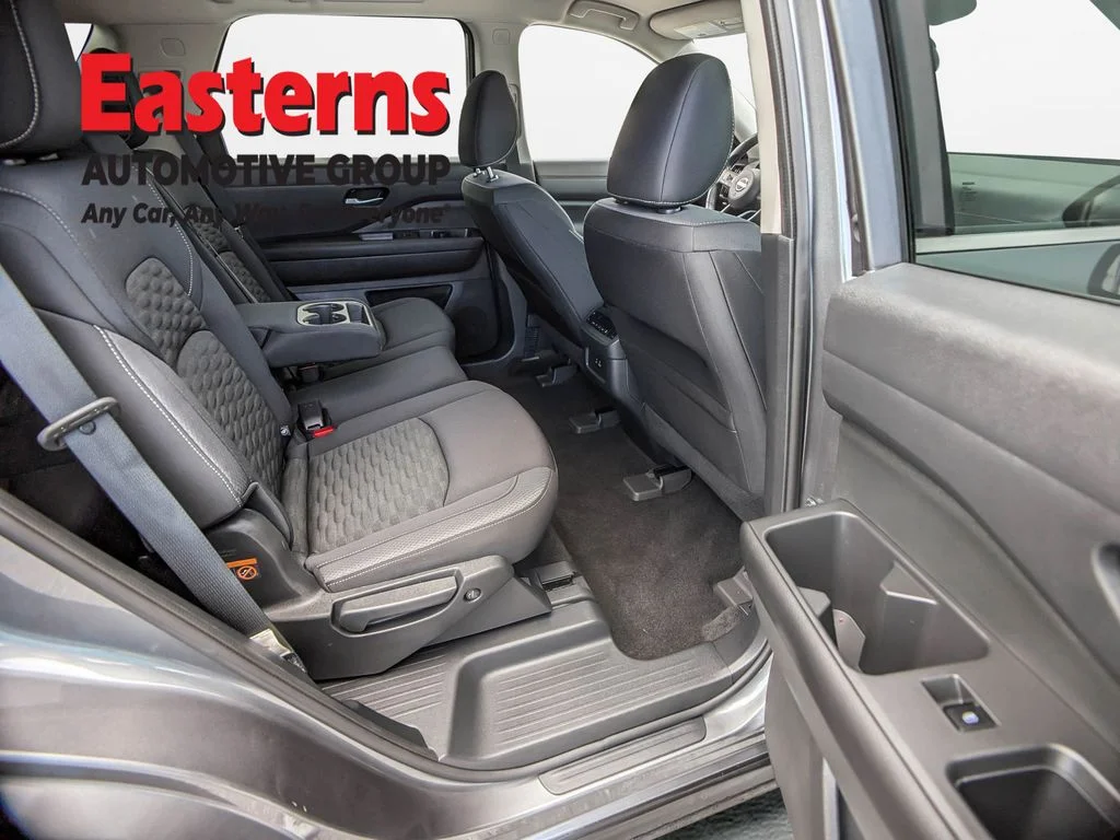Used 2022 Gray Nissan SV image 15