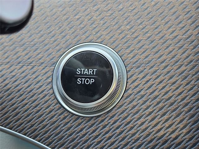 Used 2023  Mercedes-Benz 350+ Sedan image 27