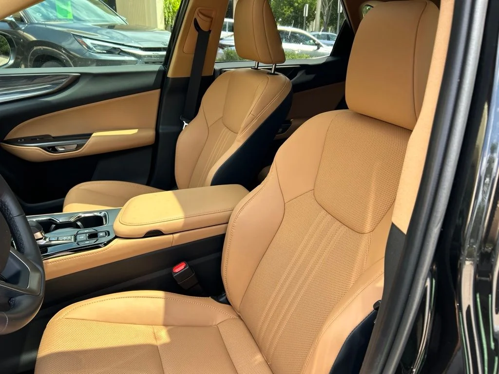 Certified Used 2025 CAVIAR Lexus 250 Premium image 14