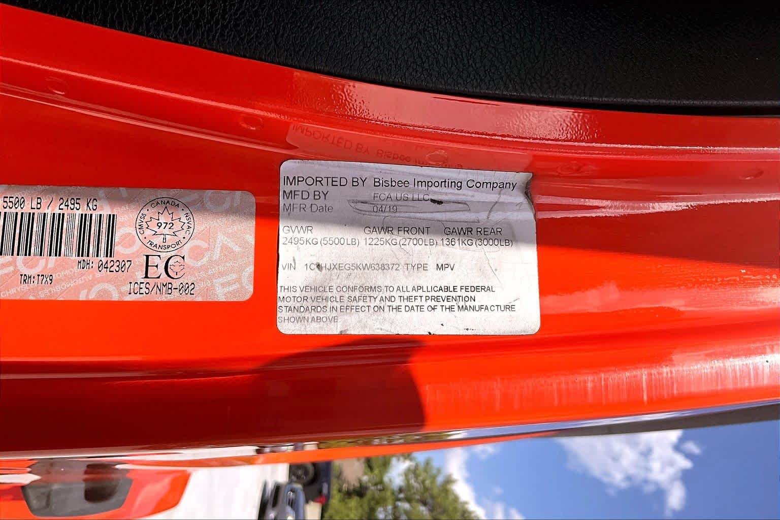 Used 2019 Punkn Metallic Clear Coat Jeep Sahara image 31