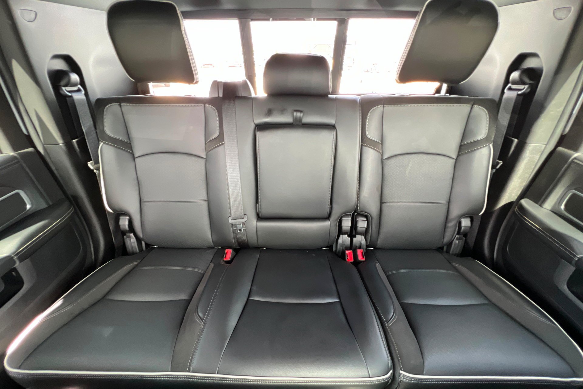 New 2027 Bright White Clear-Coat Exterior Paint RAM Laramie image 25