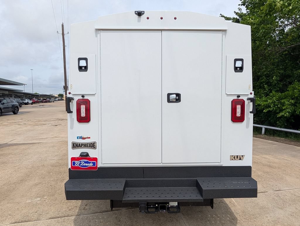 New 2025 Summit White Chevrolet 1WT image 21
