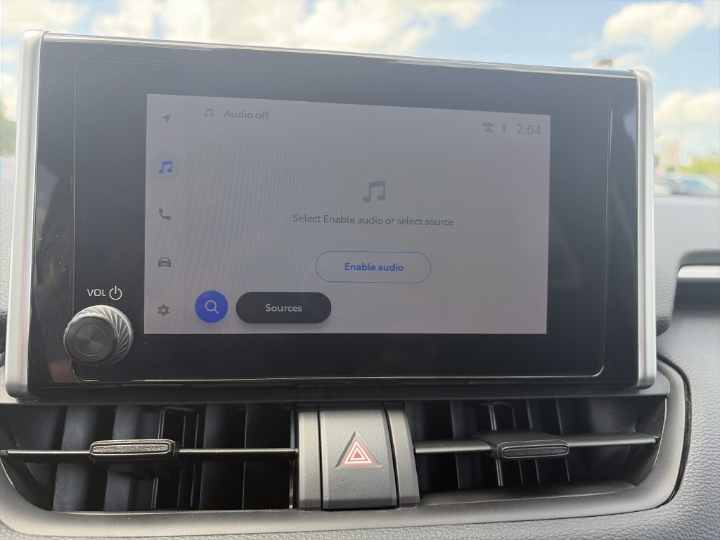 Used 2025  Toyota XLE image 22
