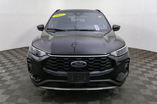 Used 2025 Black Ford ST-Line Select image 4