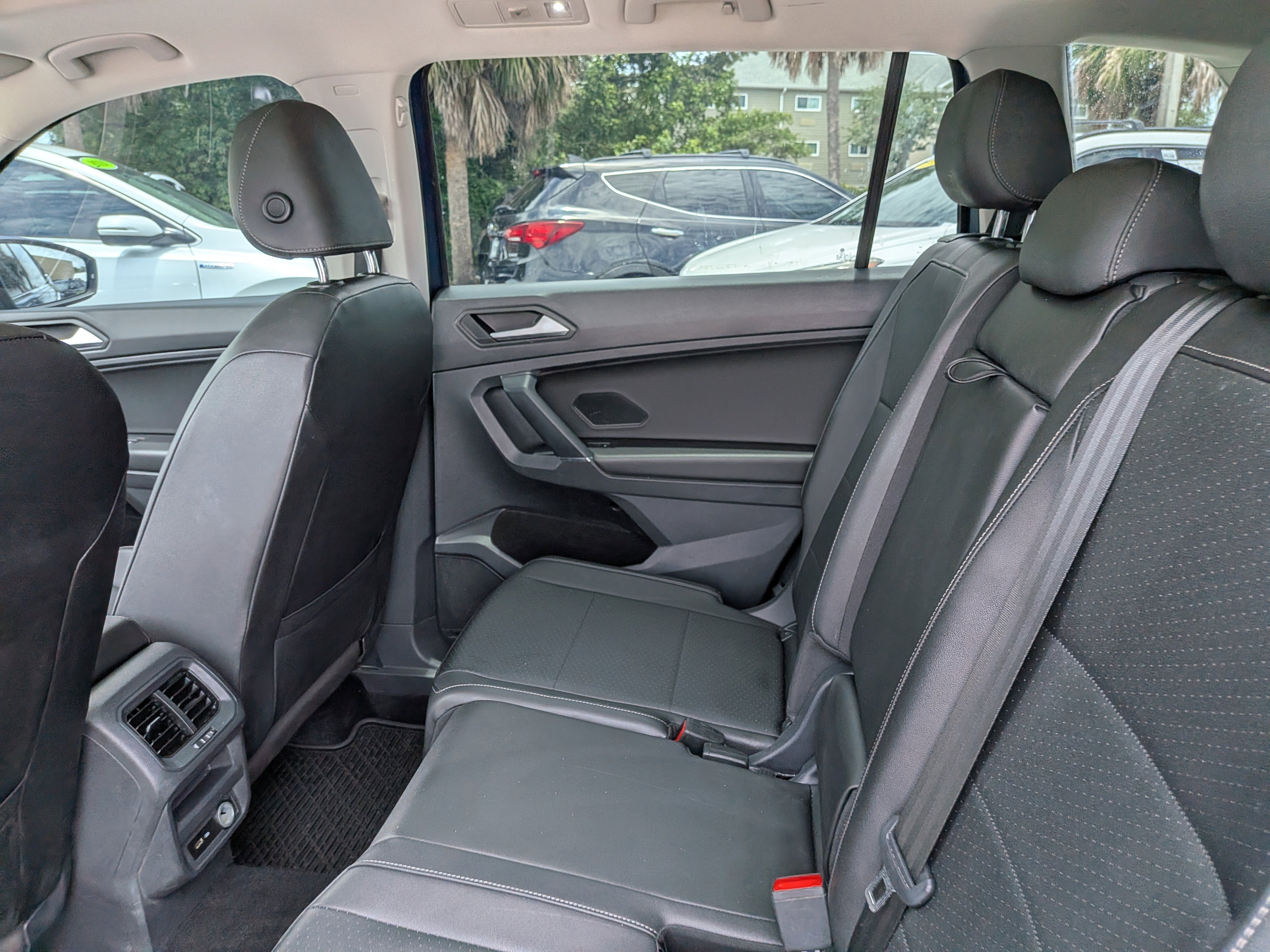 2020 Volkswagen Tiguan SEL - Photo 15