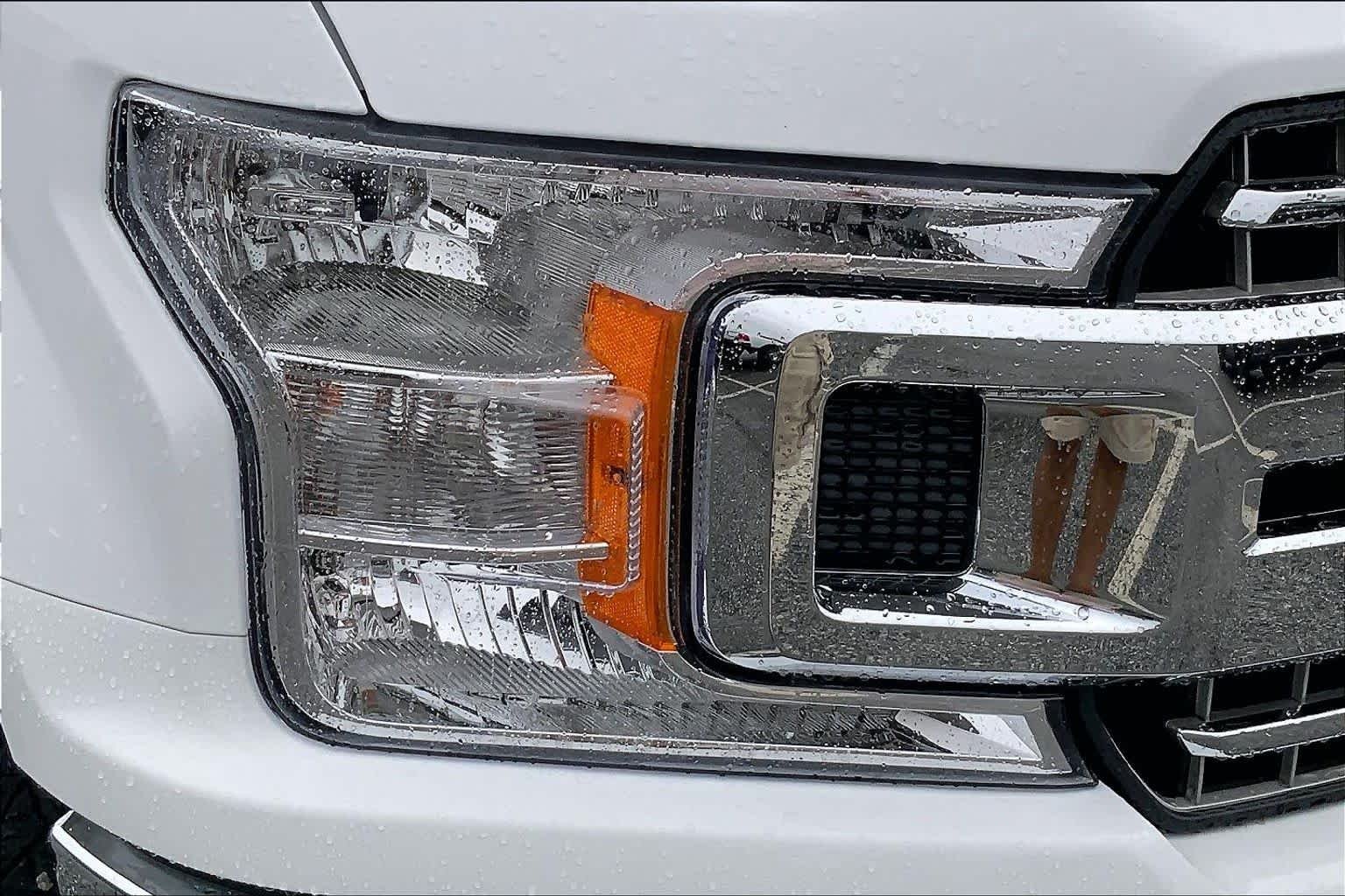 Used 2018 Oxford White Ford XLT image 24