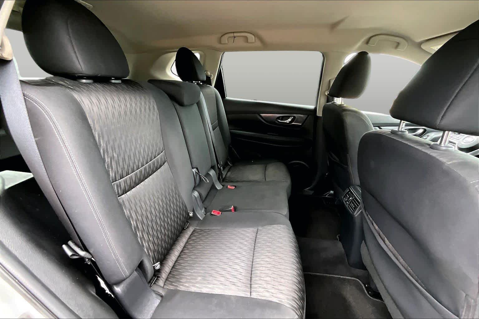 Used 2020 Brilliant Silver Metallic Nissan SV image 20