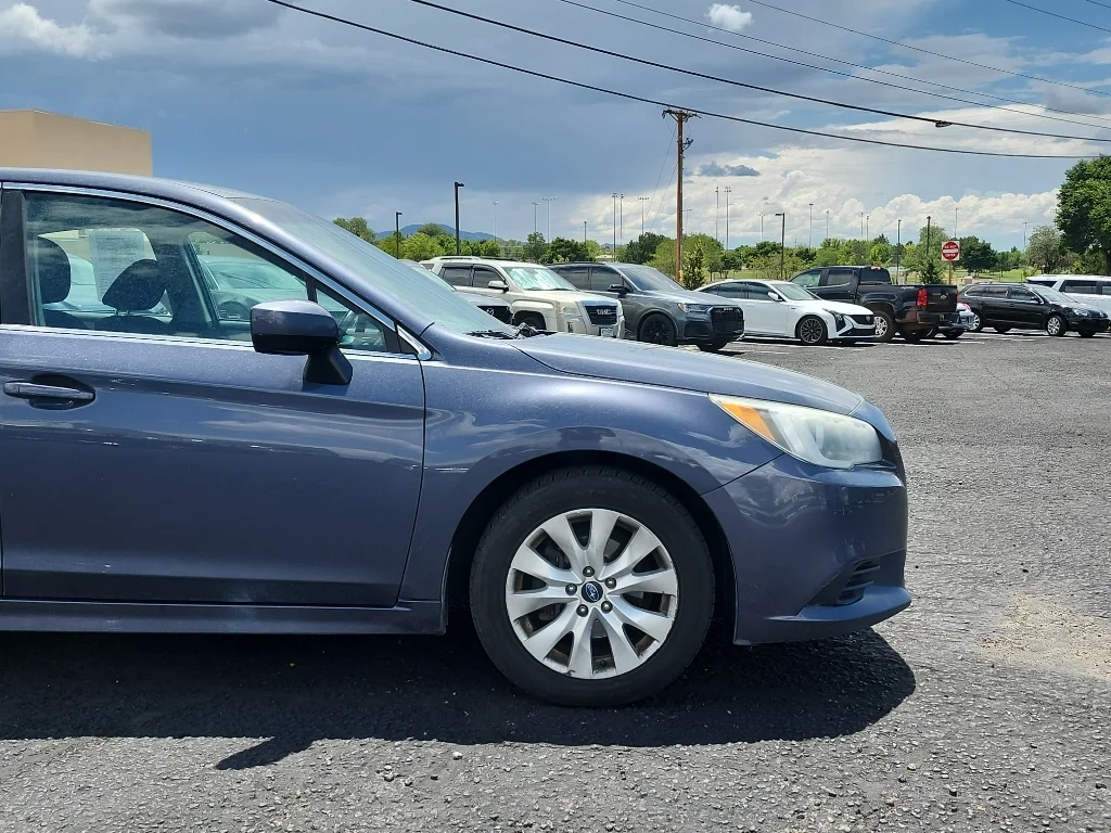 Used 2017 Carbide Gray Metallic Subaru Premium image 4