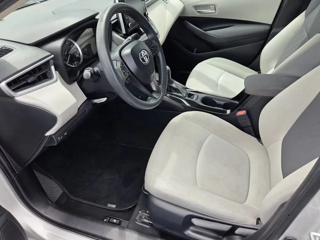 Used 2020 Silver Toyota LE image 9
