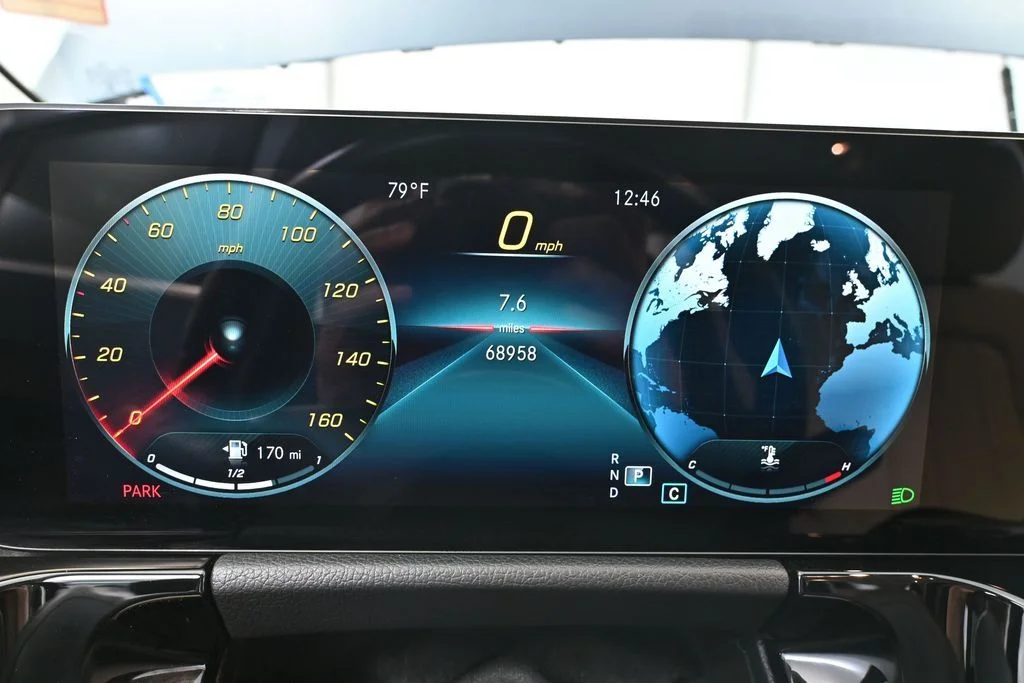 Used 2022 Blue Mercedes-Benz GLA 250 image 22