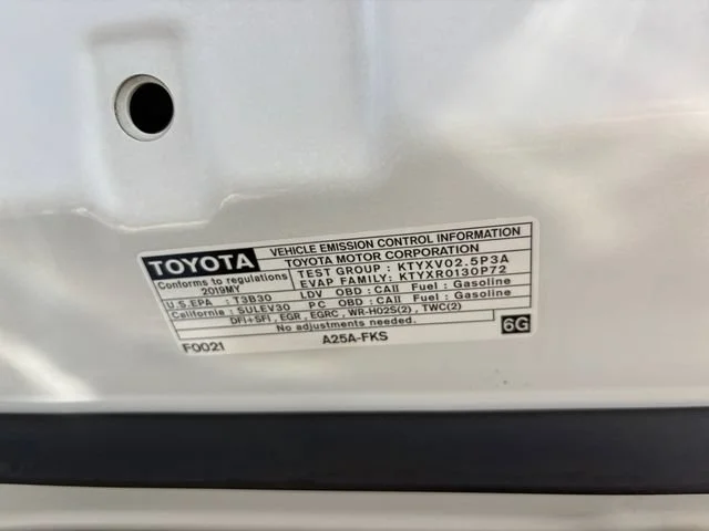 Used 2019 White Toyota SE image 10