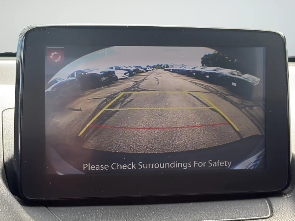 Used 2018 White Mazda Touring image 12
