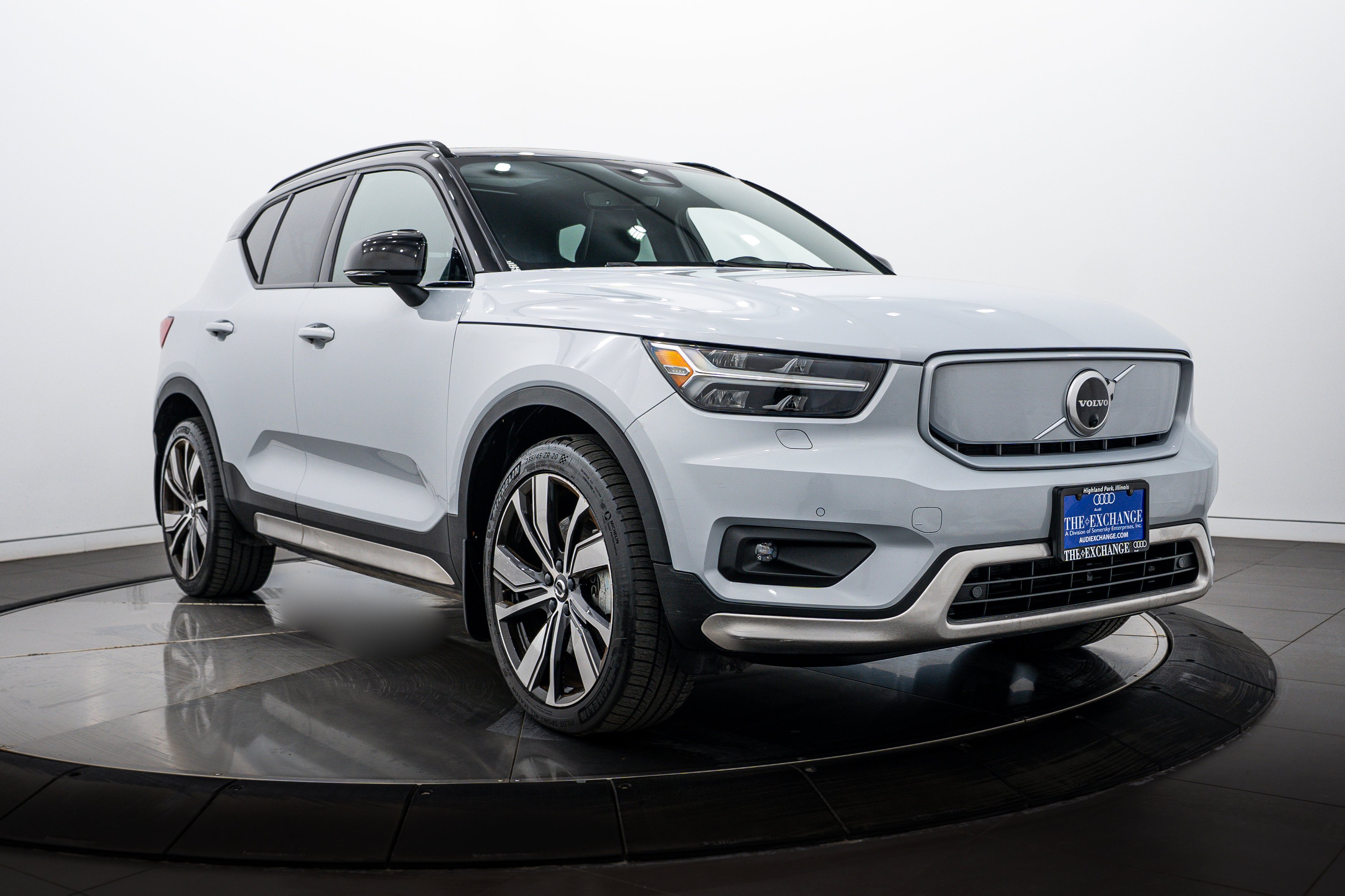 Used 2021 Volvo XC40 Recharge with VIN YV4ED3UR1M2584212 for sale in Highland Park, IL