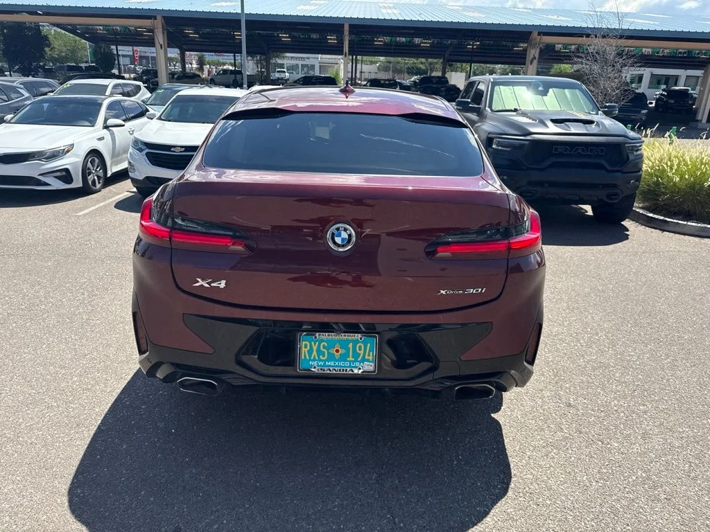 Used 2022 Red BMW xDrive30i image 14