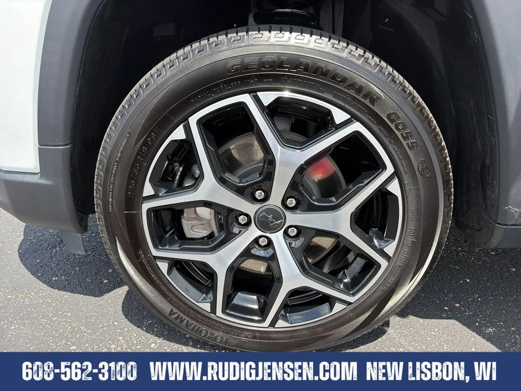 Used 2025 White Jeep Limited image 25