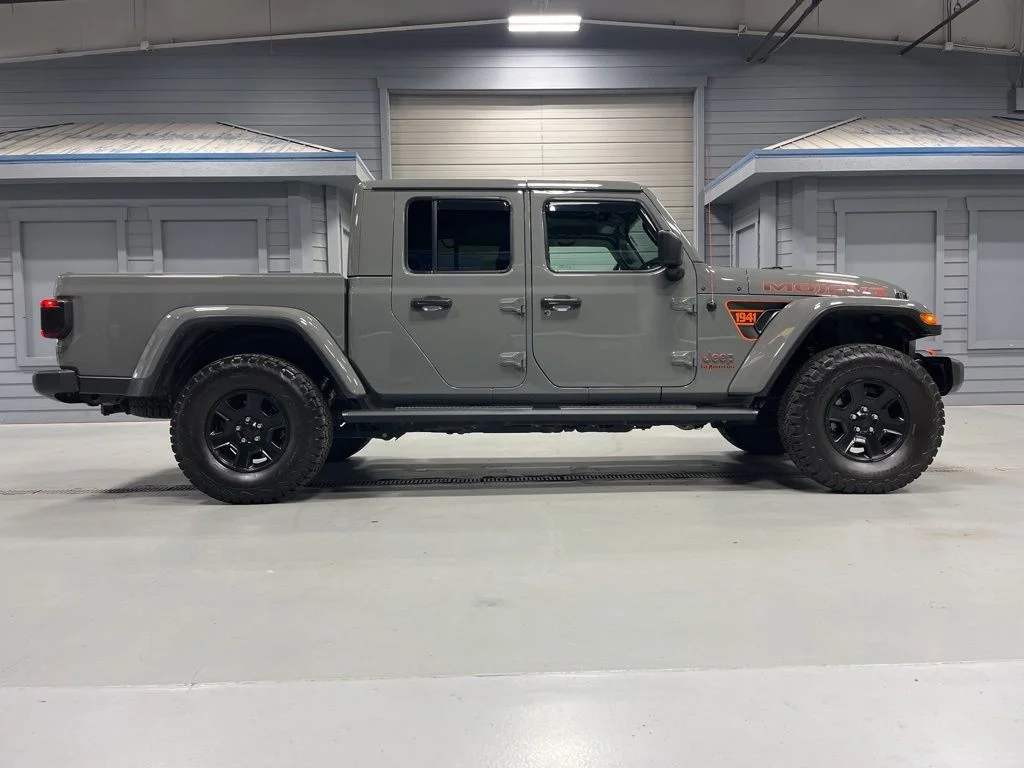 Used 2021 Sting-Gray Clearcoat Jeep Mojave image 8