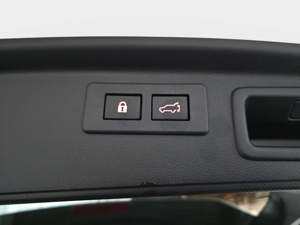 Used 2020 White Subaru Touring image 16