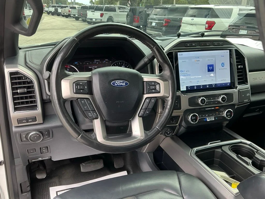 Used 2022 White Ford Platinum image 31
