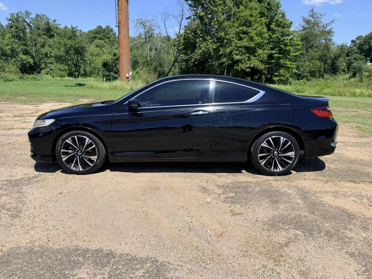 Used 2016 Black Honda EX L V6 2dr Coupe 6A image 2