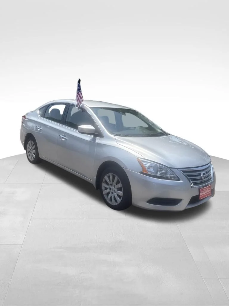 Used 2015 Silver Nissan S image 11