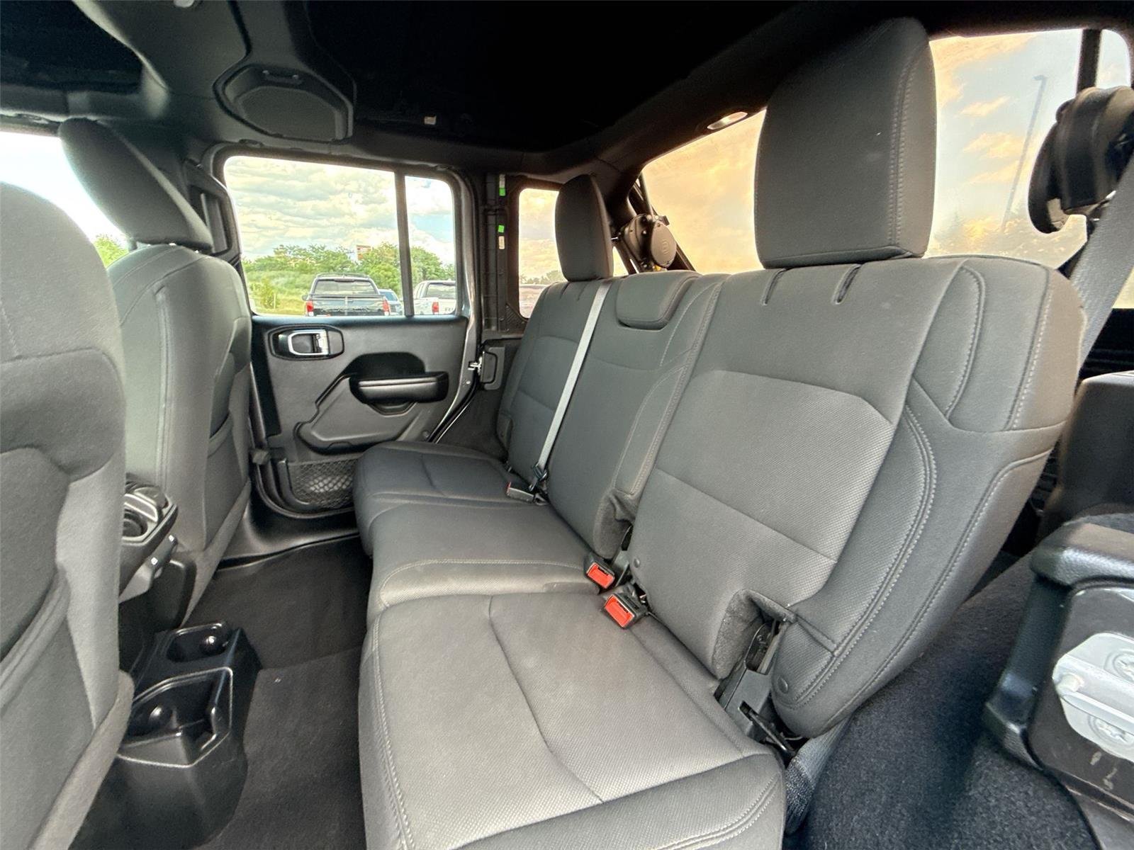 Used 2018 Granite Crystal Metallic Clearcoat Jeep Sport S image 18