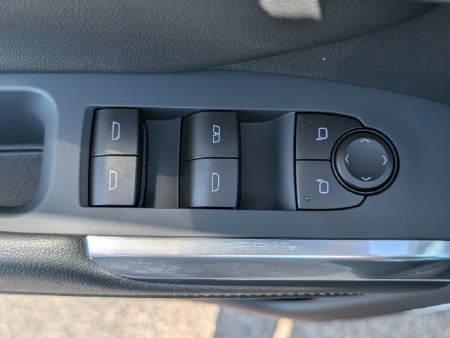 2027 Chevrolet Traverse LT - Photo 14