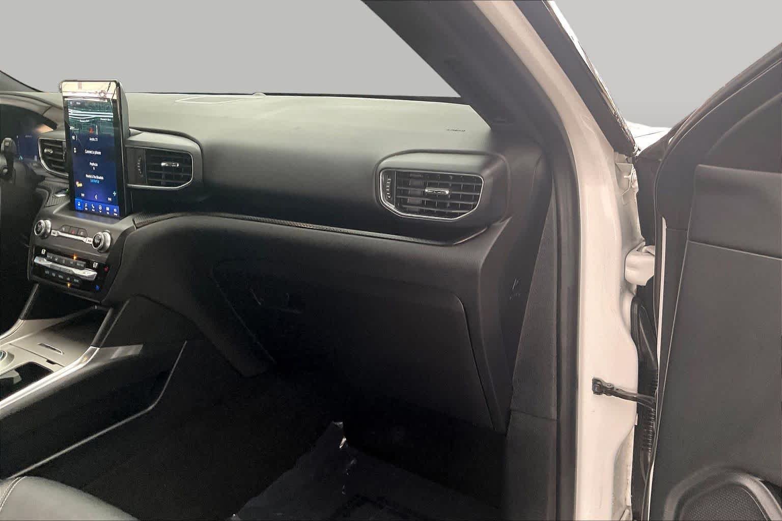 Used 2020 Star White Metallic Tri-Coat Ford ST image 19