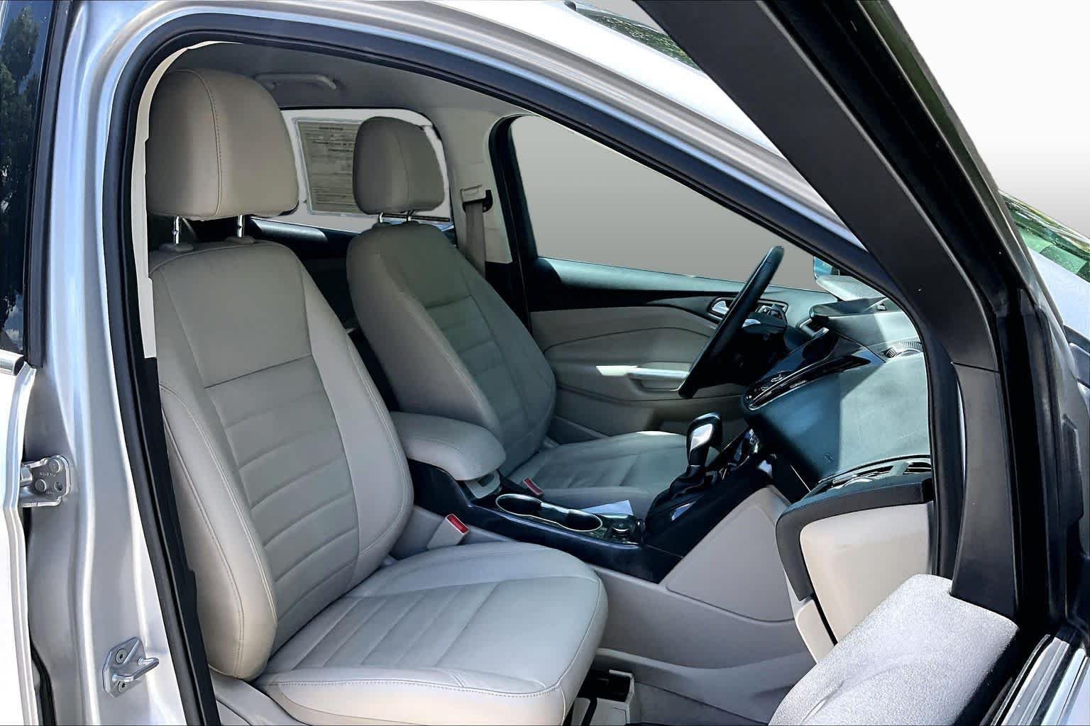 Used 2014 Ingot Silver Metallic Ford Titanium image 9