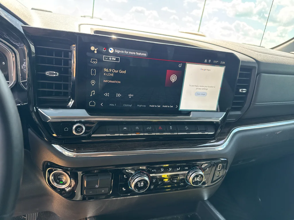 Used 2025 Onyx Black GMC Elevation image 12