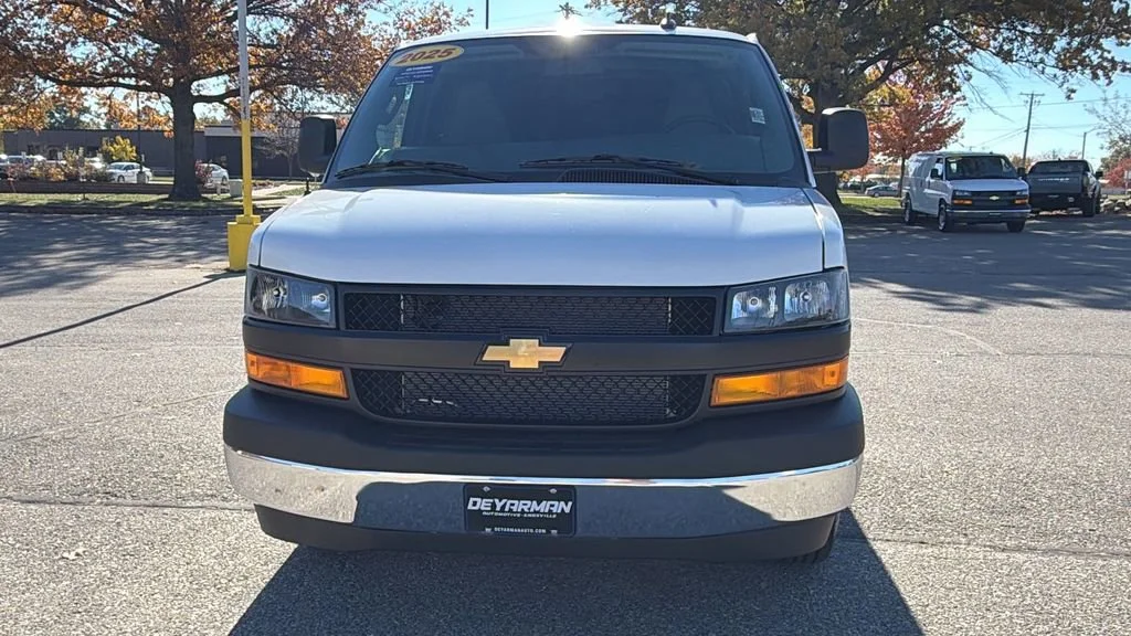 2025 Chevrolet Express Cargo Work Van - Photo 8