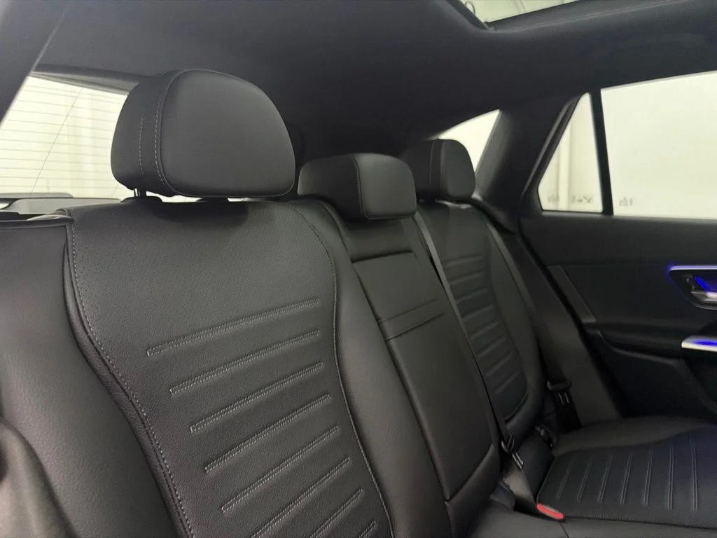 New 2026 Black Mercedes-Benz GLC 300 image 25