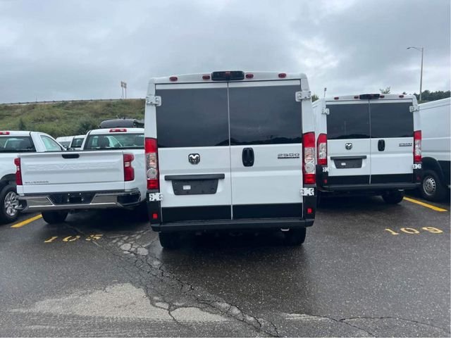 Used 2025 White Ram Base image 6