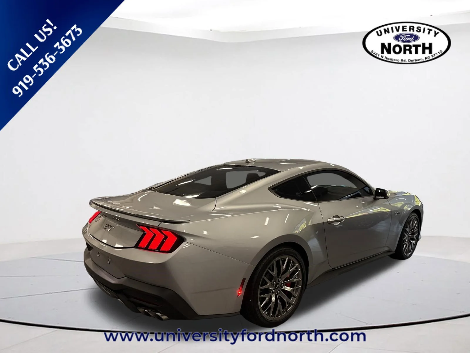 Used 2024 Iconic Silver Metallic Ford GT Premium image 7
