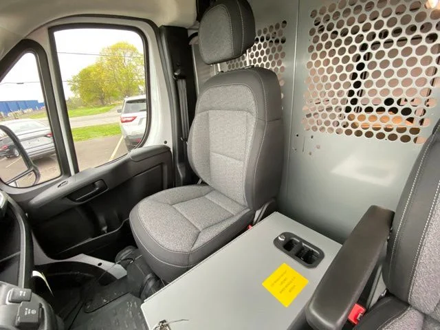 Used 2025 White Ram Base image 11