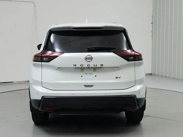 Used 2024 White Nissan SV image 6