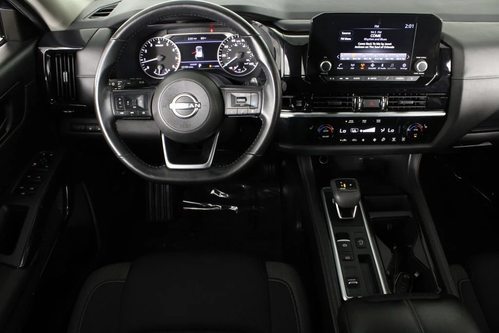 2025 Nissan Pathfinder SV - Photo 7