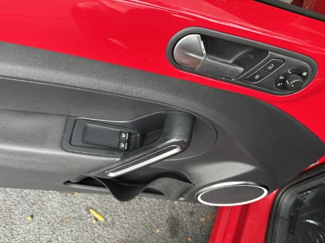 Used 2013 Red Volkswagen 2.5L image 26
