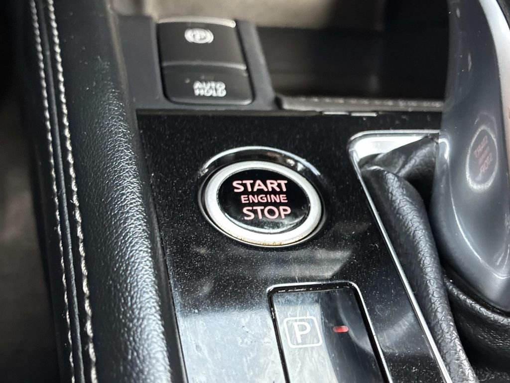 Used 2024 Gray Nissan SR image 29