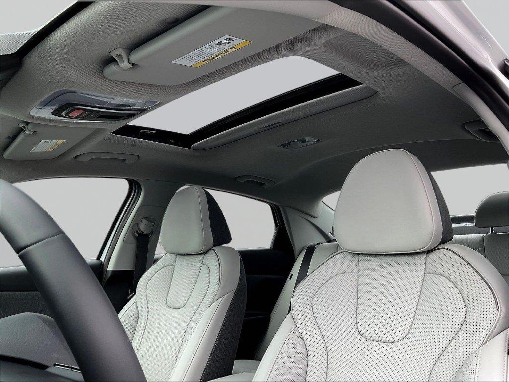 New 2026 White Hyundai Limited image 27
