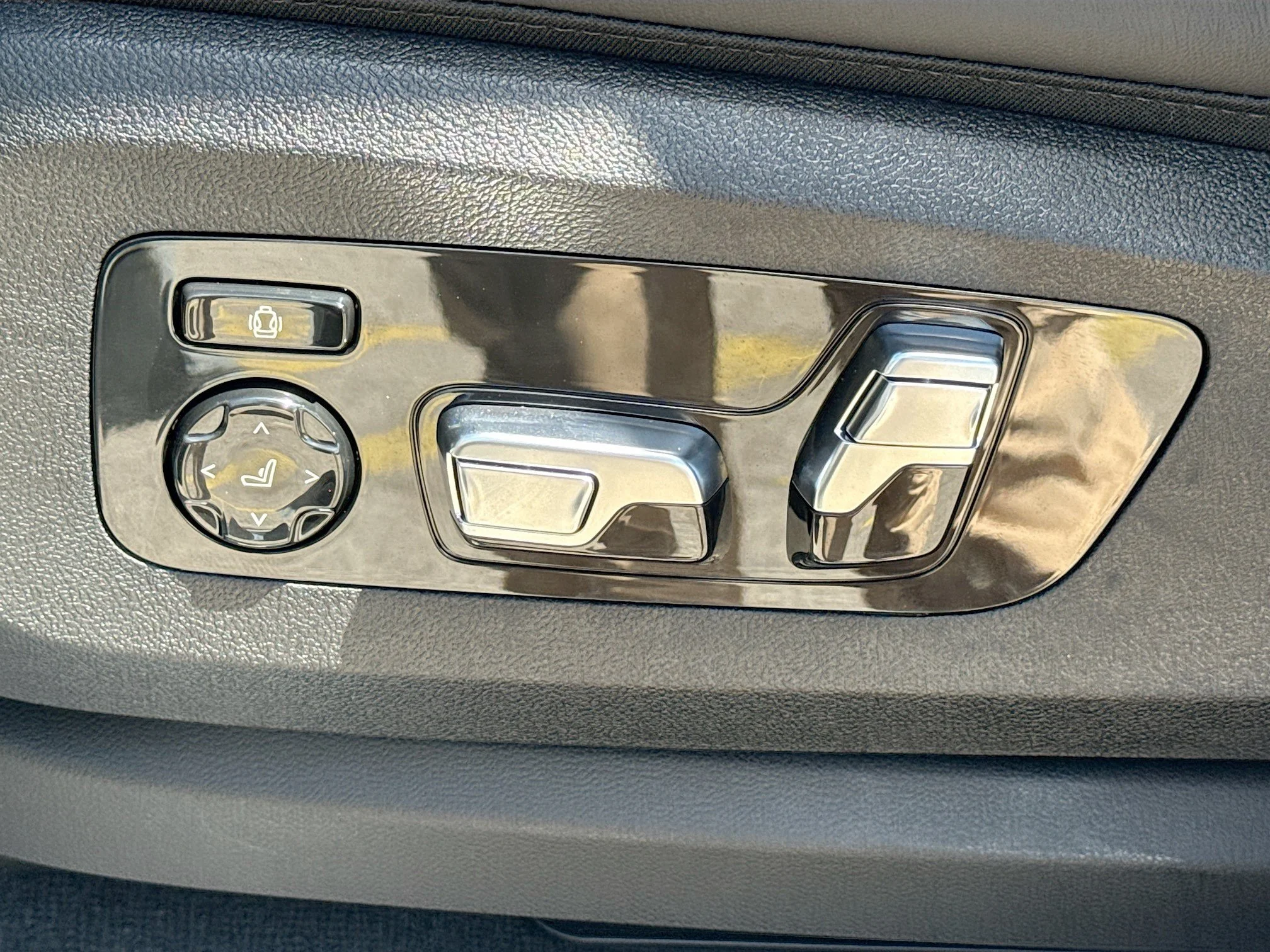 New 2026 Brooklyn Grey Metallic BMW ALPINA XB7 image 26