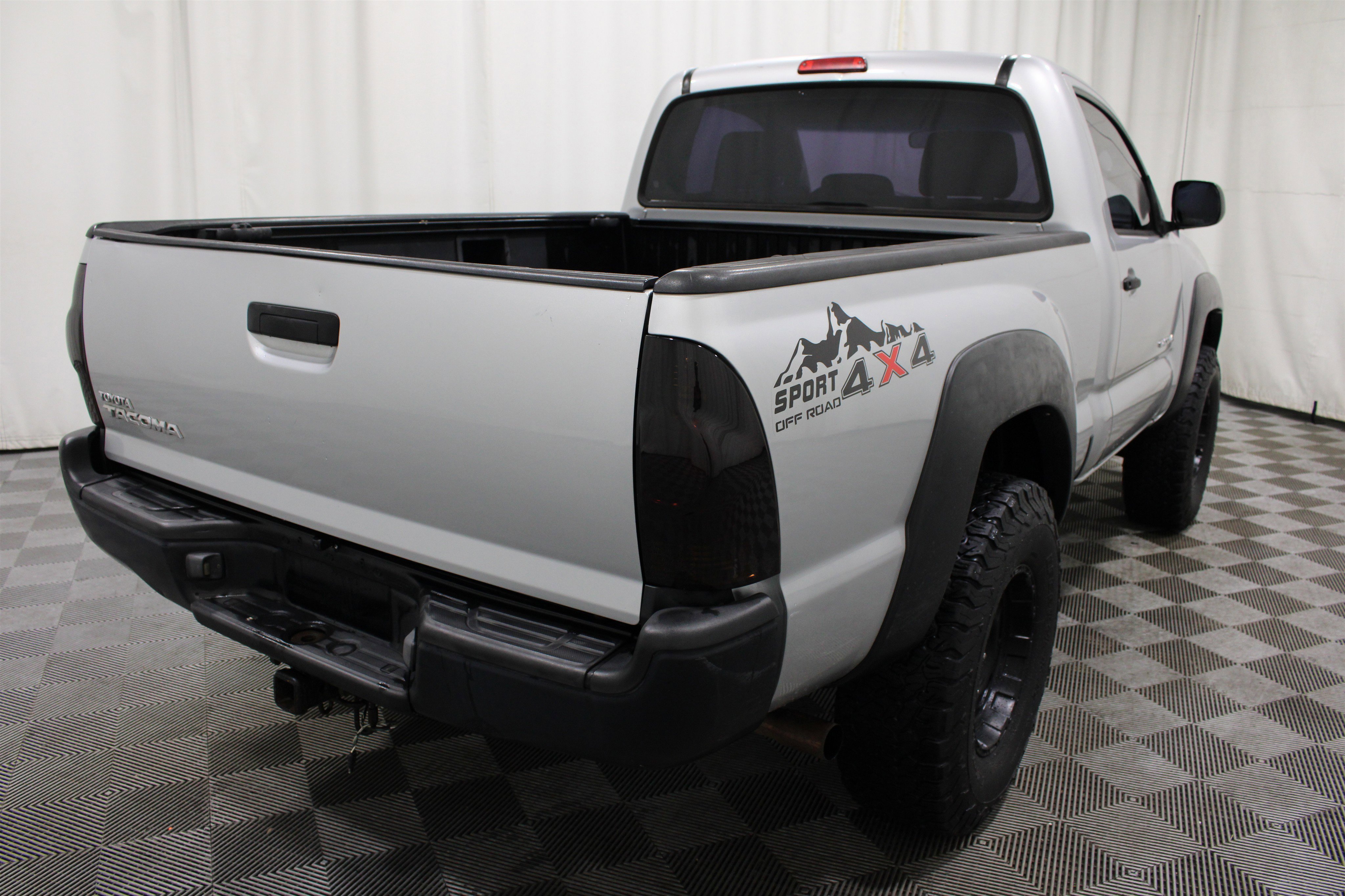 Used 2007  Toyota Base image 20