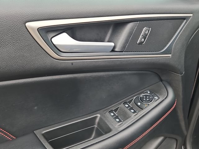 Certified Used 2024 Agate Black Metallic Ford ST Line image 25