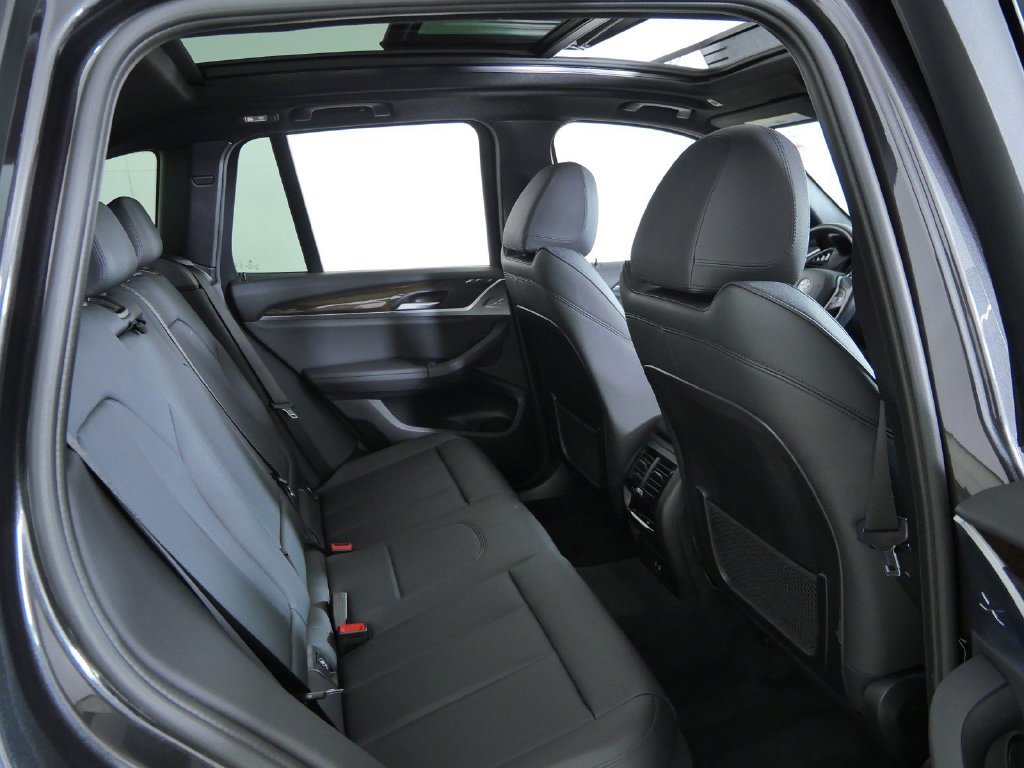 Used 2021 Dark Graphite Metallic BMW xDrive30i image 23