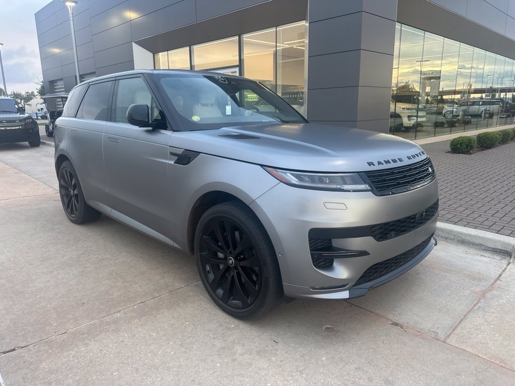 Used 2025 Eiger Grey Metallic Land Rover Dynamic SE image 4