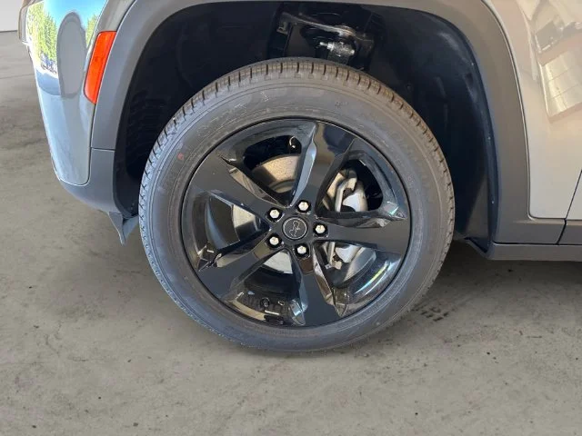 New 2027 Gray Jeep Limited image 14